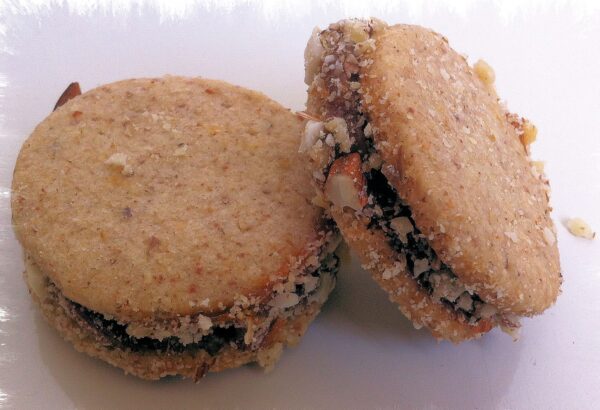 Alfajores de nueces y almendras